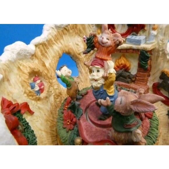 Vintage Berkeley Designs Music Box Santa Jingle Bells Ceramic Decorative Working - Picture 7 of 10